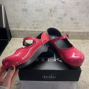 Dansko mary janes bubblegum pink patent leather